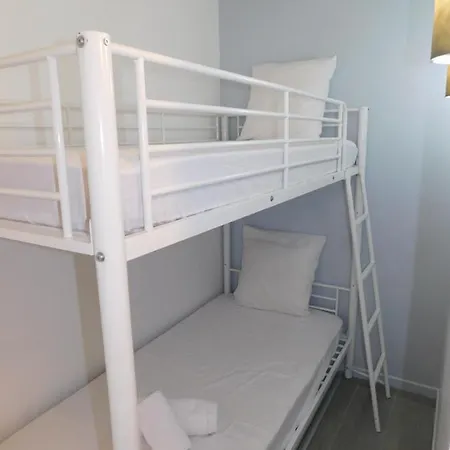 T2 Calypso climatisé avec piscine et parking Mandelieu