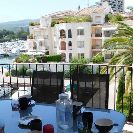 T2 Calypso climatisé avec piscine et parking Apartamento *