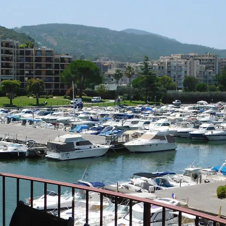 T2 Calypso Climatise Avec Piscine Et Parking
